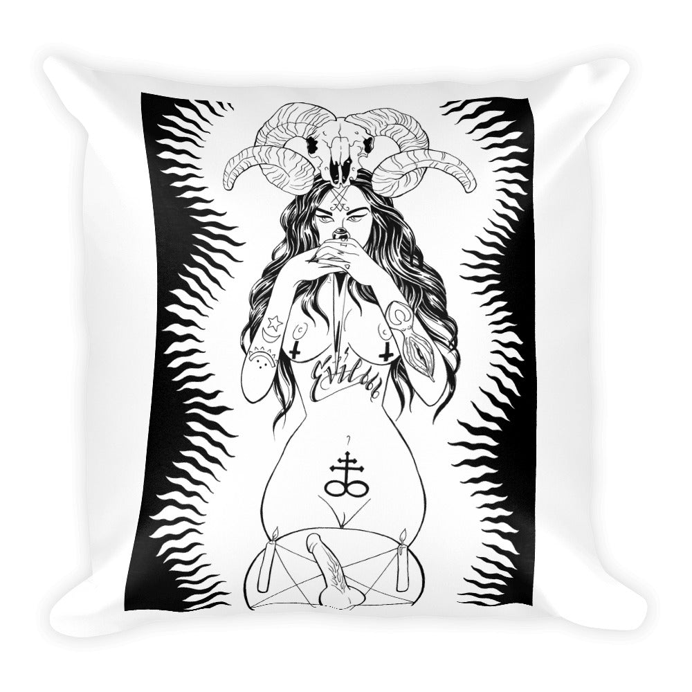 Bitchez be evil Square Pillow