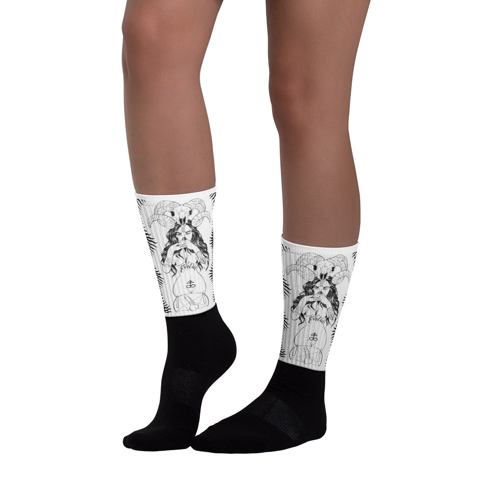 Bitchez be evil Socks